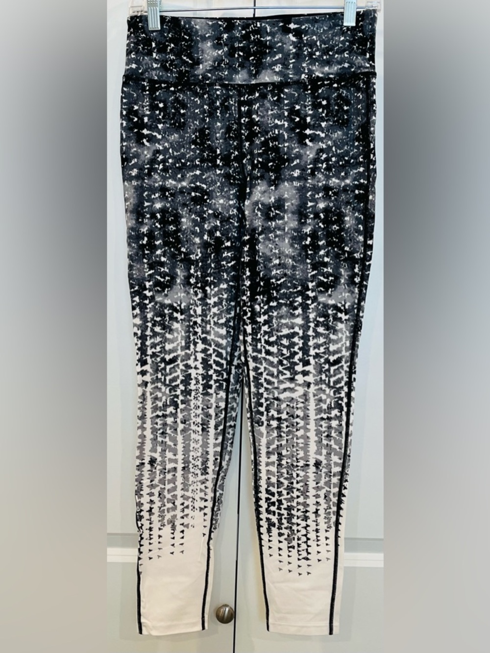 Calvin Klein Activewear Black & White Abstract Print Women’s M Leggings